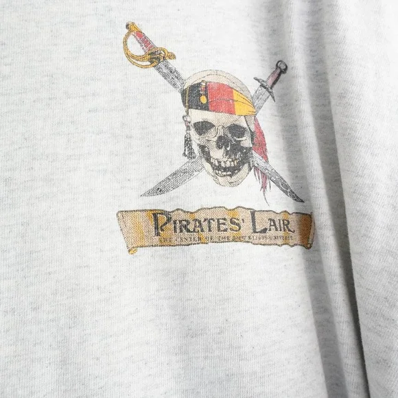 Vintage Pirates Lair Graphic‎ Tee Motorcycle Skull Sword T-Shirt Mens XL - Picture 3 of 9